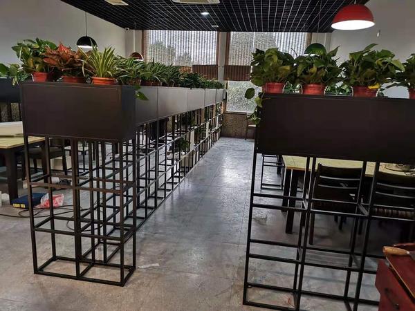 铁艺置物架 餐厅应用.jpg